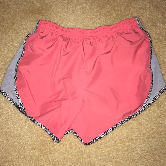 Nike pink and grey speckled shorts - Picture 2 of 2